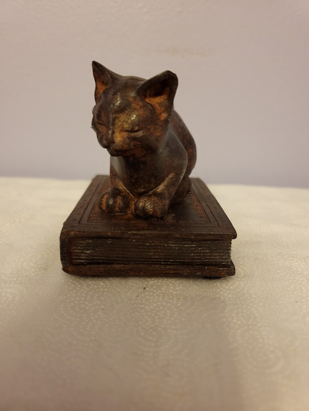 Decorative Brown Cat Figurine on Book - Home Accent Decor - Picture 3 of 10